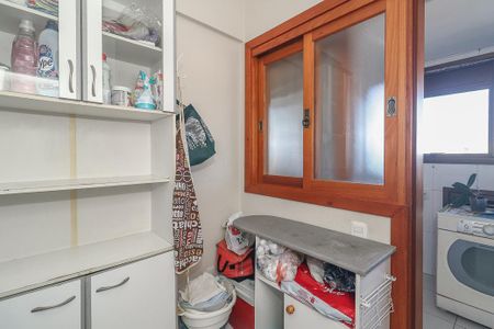 Apartamento à venda com 223m², 3 quartos e 2 vagasDespensa