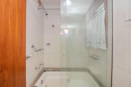 Apartamento à venda com 97m², 3 quartos e 3 vagasBanheiro da Suíte