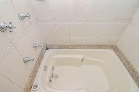 Apartamento à venda com 97m², 3 quartos e 3 vagasBanheiro da Suíte