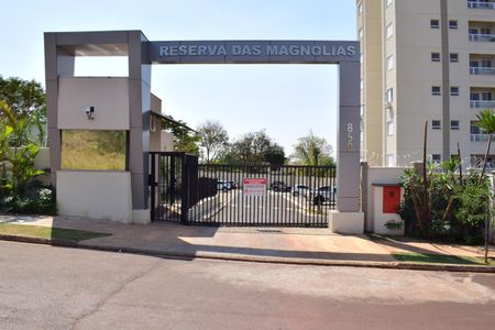 Apartamento para alugar com 48m², 2 quartos e 1 vagaFachada e portaria