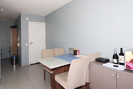 Sala de apartamento à venda com 2 quartos, 42m² em Santa Rosa de Lima, Porto Alegre