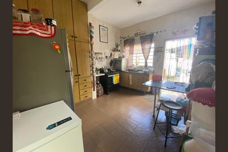 Casa à venda com 2 quartos, 157m² em Vila Helena, Santo André