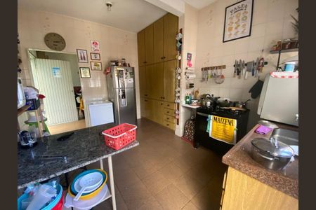 Casa à venda com 2 quartos, 157m² em Vila Helena, Santo André