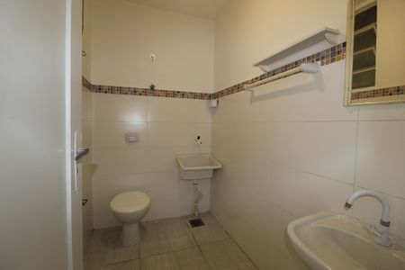 Banheiro de kitnet/studio para alugar com 1 quarto, 29m² em Bom Fim, Porto Alegre
