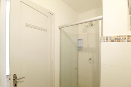 Banheiro de kitnet/studio para alugar com 1 quarto, 29m² em Bom Fim, Porto Alegre