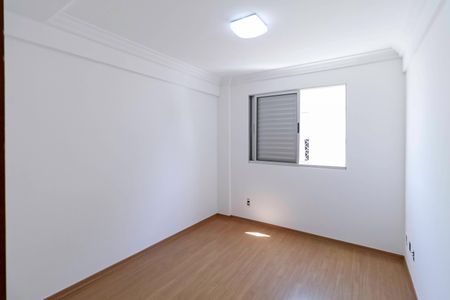 Apartamento à venda com 96m², 3 quartos e 2 vagas Apartamento à venda com 96m², 3 quartos e 2 vagasQuarto 2