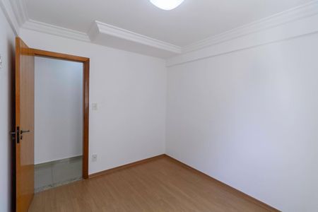 Apartamento à venda com 96m², 3 quartos e 2 vagas Apartamento à venda com 96m², 3 quartos e 2 vagasQuarto 2