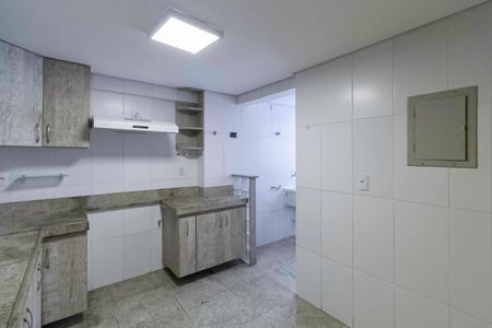 Apartamento à venda com 96m², 3 quartos e 2 vagas Apartamento à venda com 96m², 3 quartos e 2 vagasCozinha e Área de Serviço