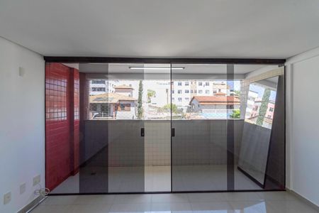 Varanda da sala de apartamento à venda com 3 quartos, 96m² em Castelo, Belo Horizonte