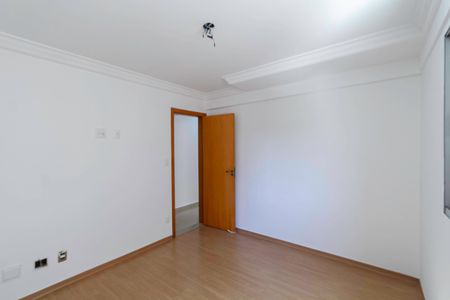 Apartamento à venda com 96m², 3 quartos e 2 vagas Apartamento à venda com 96m², 3 quartos e 2 vagasQuarto 1