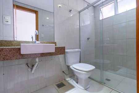 Apartamento à venda com 96m², 3 quartos e 2 vagas Apartamento à venda com 96m², 3 quartos e 2 vagasBanheiro da suíte