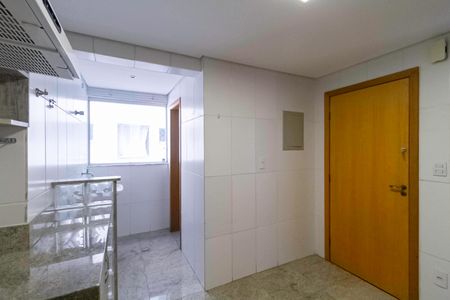 Apartamento à venda com 96m², 3 quartos e 2 vagas Apartamento à venda com 96m², 3 quartos e 2 vagasCozinha e Área de Serviço