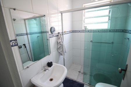 Casa à venda com 375m², 4 quartos e 2 vagasBanheiro