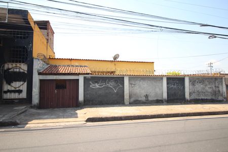 Casa à venda com 375m², 4 quartos e 2 vagasFachada
