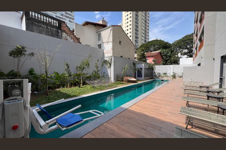 Studio à venda com 25m², 1 quarto e sem vaga Studio à venda com 25m², 1 quarto e sem vagaÁrea Comum - Piscina
