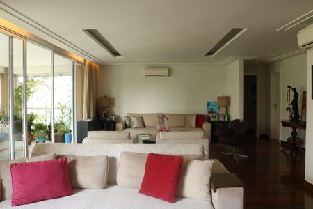 Apartamento à venda com 267m², 4 quartos e 5 vagasSala