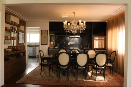 Apartamento à venda com 267m², 4 quartos e 5 vagasSala de Jantar