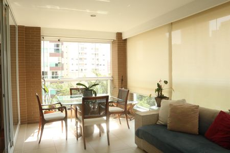 Apartamento à venda com 267m², 4 quartos e 5 vagasVaranda gourmet