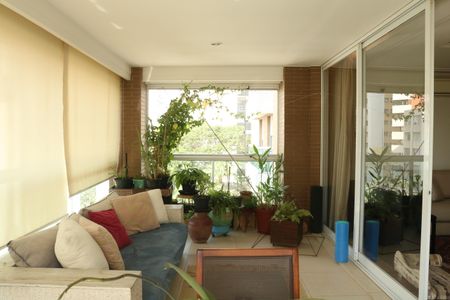 Apartamento à venda com 267m², 4 quartos e 5 vagasVaranda gourmet