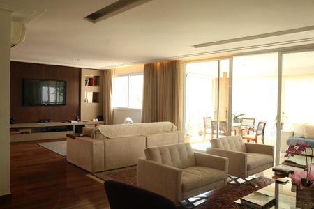 Sala de apartamento para alugar com 4 quartos, 267m² em Perdizes, São Paulo