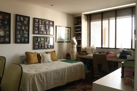 Apartamento à venda com 267m², 4 quartos e 5 vagasSuíte 1