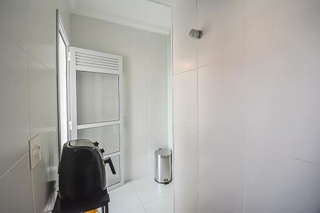 Apartamento à venda com 84m², 3 quartos e 2 vagas Apartamento à venda com 84m², 3 quartos e 2 vagasÁrea de Serviço