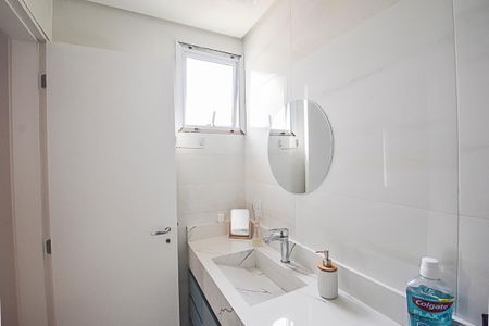 Apartamento à venda com 84m², 3 quartos e 2 vagas Apartamento à venda com 84m², 3 quartos e 2 vagasBanheiro da Suíte