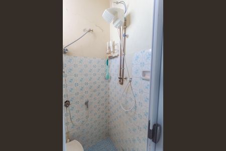 Casa à venda com 235m², 2 quartos e 1 vagaBanheiro de serviço