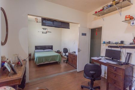 Quarto 2 de casa à venda com 2 quartos, 235m² em Carlos Prates, Belo Horizonte