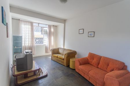 Sala de casa à venda com 2 quartos, 235m² em Carlos Prates, Belo Horizonte