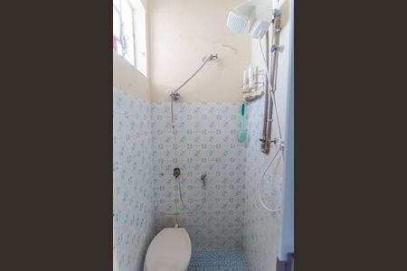 Casa à venda com 235m², 2 quartos e 1 vagaBanheiro de serviço