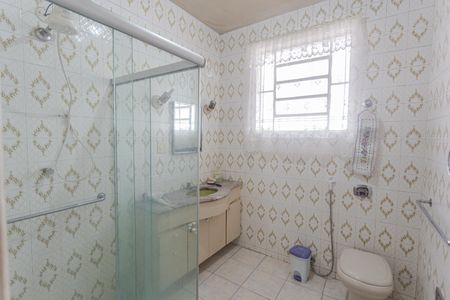 Casa à venda com 235m², 2 quartos e 1 vagaBanheiro Social