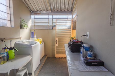 Casa à venda com 235m², 2 quartos e 1 vagaÁrea de Serviço