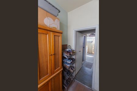 Casa à venda com 235m², 2 quartos e 1 vagaQuarto de Serviço