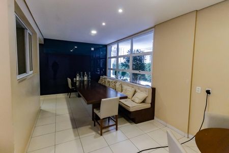 Apartamento à venda com 106m², 3 quartos e 2 vagas Apartamento à venda com 106m², 3 quartos e 2 vagasÁrea comum - Salão de festas