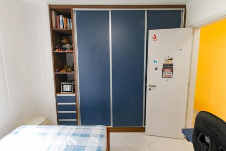 Apartamento à venda com 106m², 3 quartos e 2 vagas Apartamento à venda com 106m², 3 quartos e 2 vagasQuarto 1 - Armários