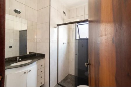 Casa à venda com 230m², 3 quartos e 2 vagasBanheiro