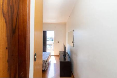 Casa à venda com 230m², 3 quartos e 2 vagasQuarto