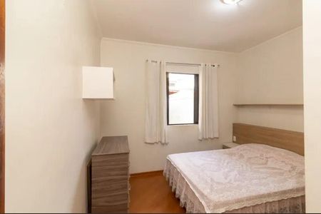 Casa à venda com 230m², 3 quartos e 2 vagasQuarto