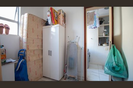 Apartamento à venda com 105m², 3 quartos e 2 vagas Apartamento à venda com 105m², 3 quartos e 2 vagasQuarto de Serviço