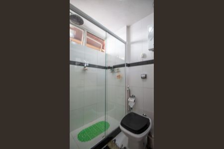 Apartamento à venda com 105m², 3 quartos e 2 vagas Apartamento à venda com 105m², 3 quartos e 2 vagasBanheiro da Suíte