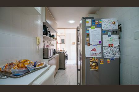 Apartamento à venda com 105m², 3 quartos e 2 vagas Apartamento à venda com 105m², 3 quartos e 2 vagasCozinha