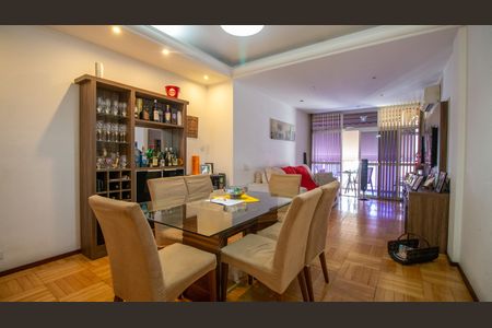 Apartamento à venda com 105m², 3 quartos e 2 vagas Apartamento à venda com 105m², 3 quartos e 2 vagasSala