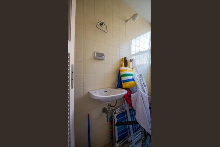 Apartamento à venda com 105m², 3 quartos e 2 vagas Apartamento à venda com 105m², 3 quartos e 2 vagasBanheiro de Serviço