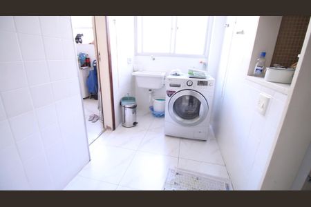 Apartamento à venda com 105m², 3 quartos e 2 vagas Apartamento à venda com 105m², 3 quartos e 2 vagasÁrea de Serviço