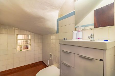 Casa à venda com 150m², 2 quartos e 2 vagasLavabo