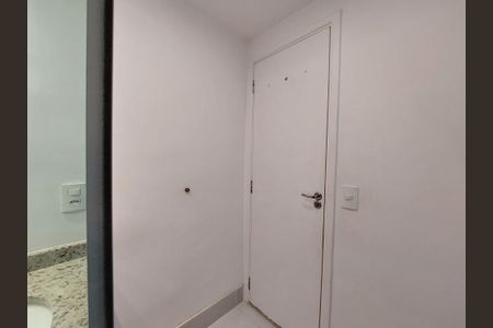 Apartamento à venda com 67m², 2 quartos e 1 vagaBanheiro 
