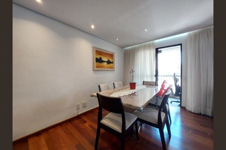 Apartamento à venda com 67m², 2 quartos e 1 vagaSala de Jantar
