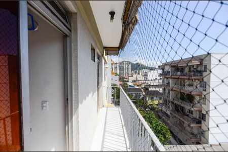 Apartamento à venda com 90m², 3 quartos e 2 vagasSala