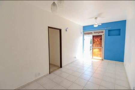 Apartamento à venda com 90m², 3 quartos e 2 vagasSala